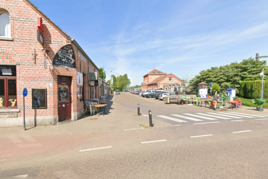  (vergroot foto)